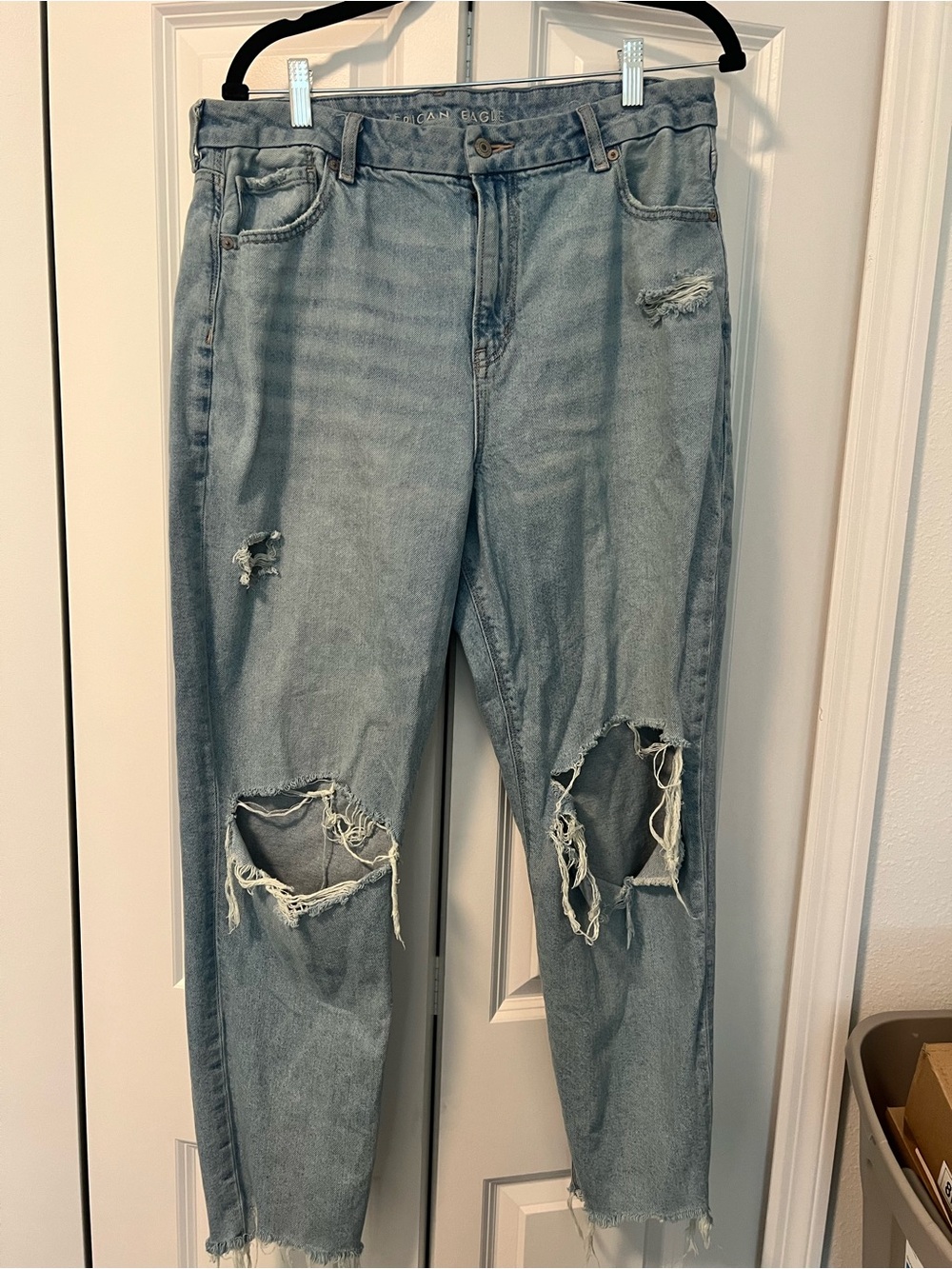 American Eagle Curvy Mom Jean Distressed Light Wash High Rise